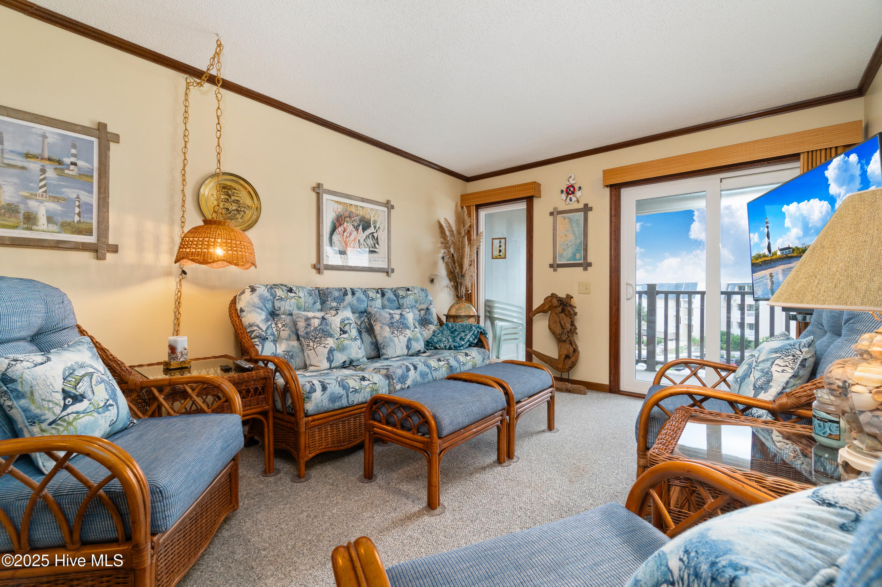 2008 East Fort Macon Road, Unit H16 Atlantic Beach, NC 28512 - Photo 9 of 41 Great Room View