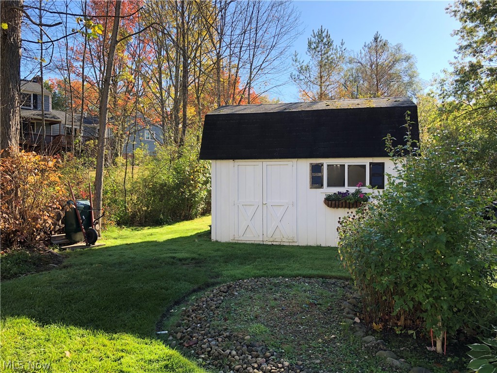 530 Falls Road Chagrin Falls, OH 44022 - Photo 32 of 34 Potting shed