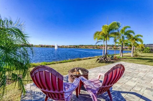 $525,000 | 141 Vinadio Boulevard, Nokomis, FL 34275