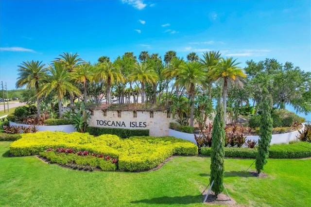 $525,000 | 141 Vinadio Boulevard, Nokomis, FL 34275