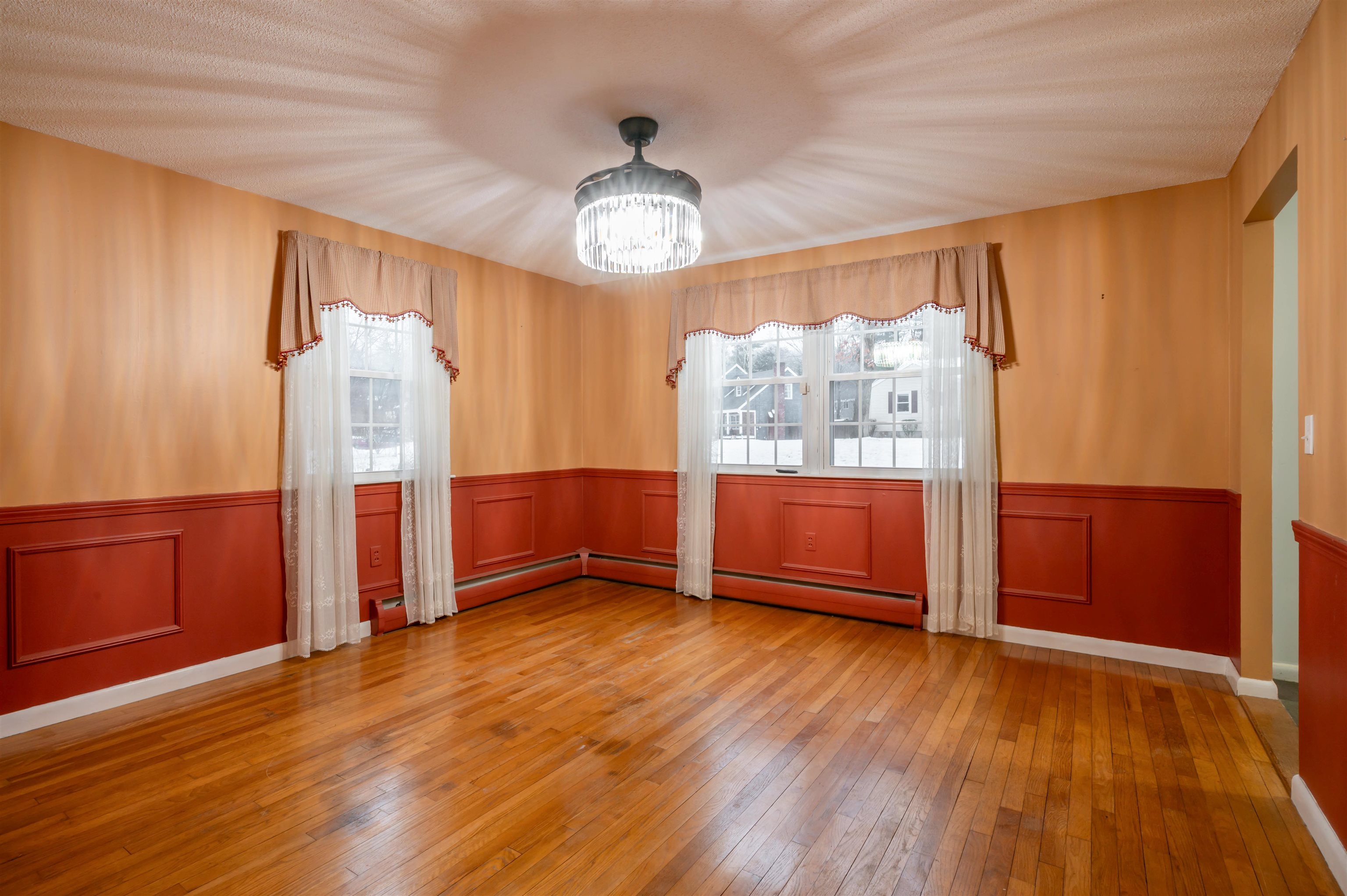 54 Dunbarton Drive Nashua, NH 03063 - Photo 11 of 38