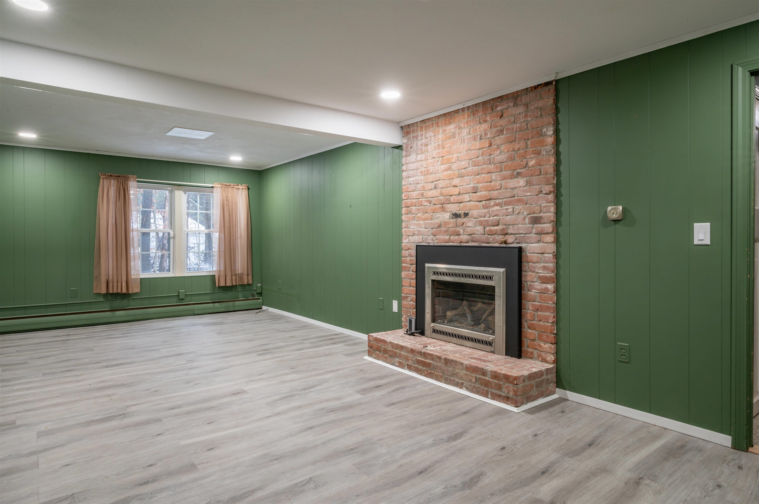 54 Dunbarton Drive Nashua, NH 03063 - Photo 31 of 38