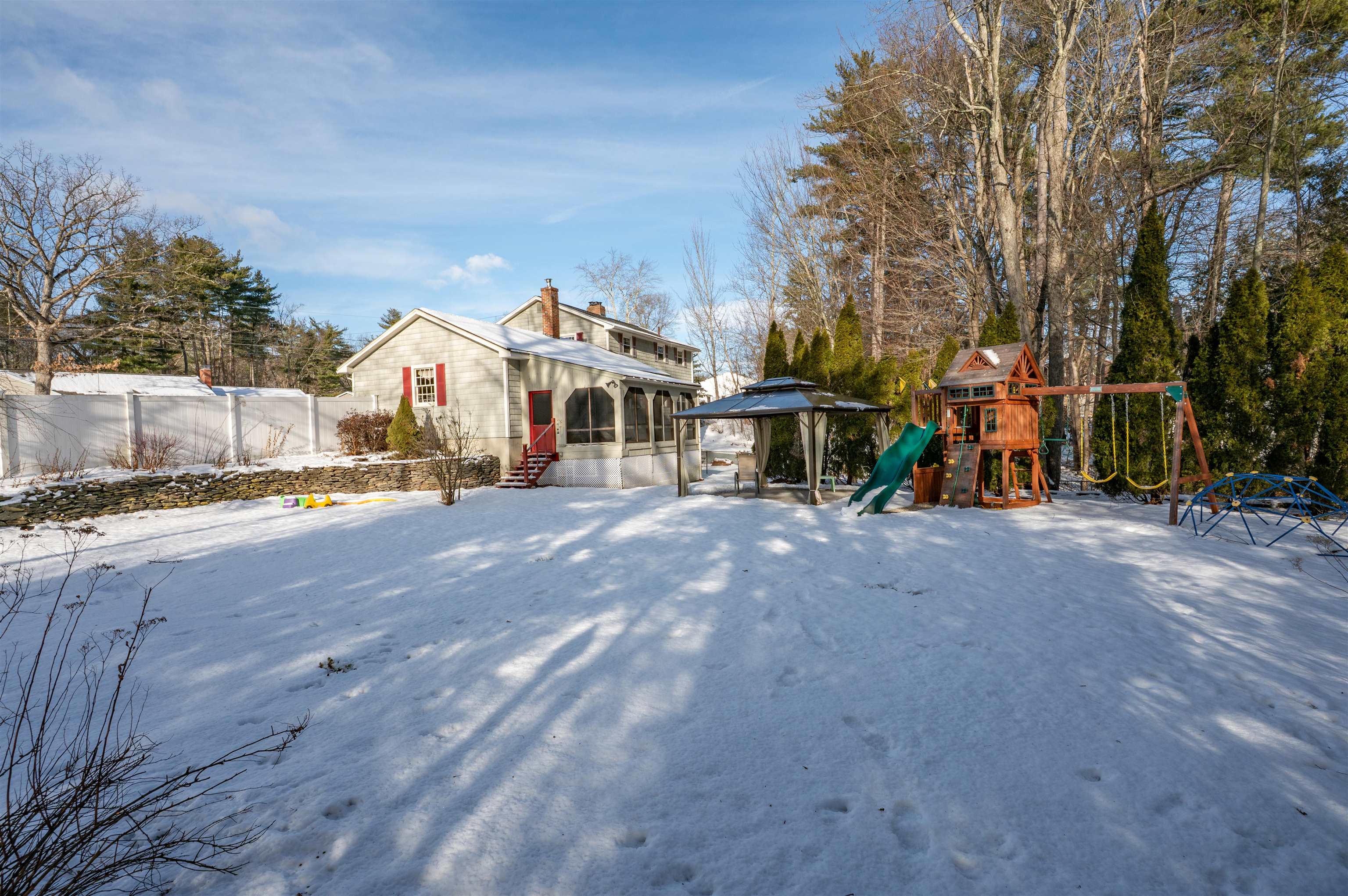 54 Dunbarton Drive Nashua, NH 03063 - Photo 32 of 38