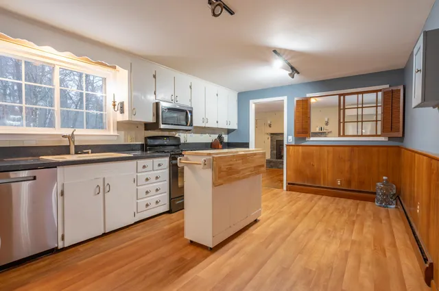 $649,900 | 54 Dunbarton Drive, Nashua, NH 03063