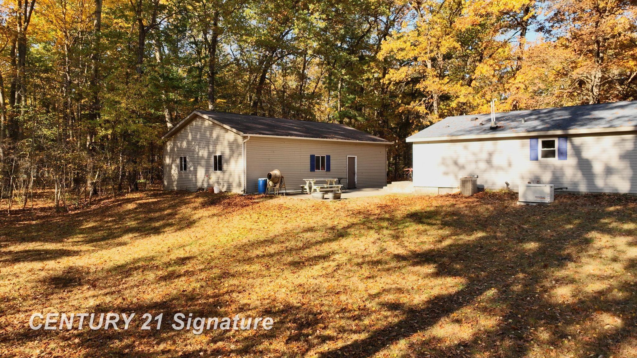 9847 Oakley Road St. Charles, MI 48655 - Photo 5 of 25 50193074-ab500840-b927-4f85-911c-f2f1bfb24a32.JPG