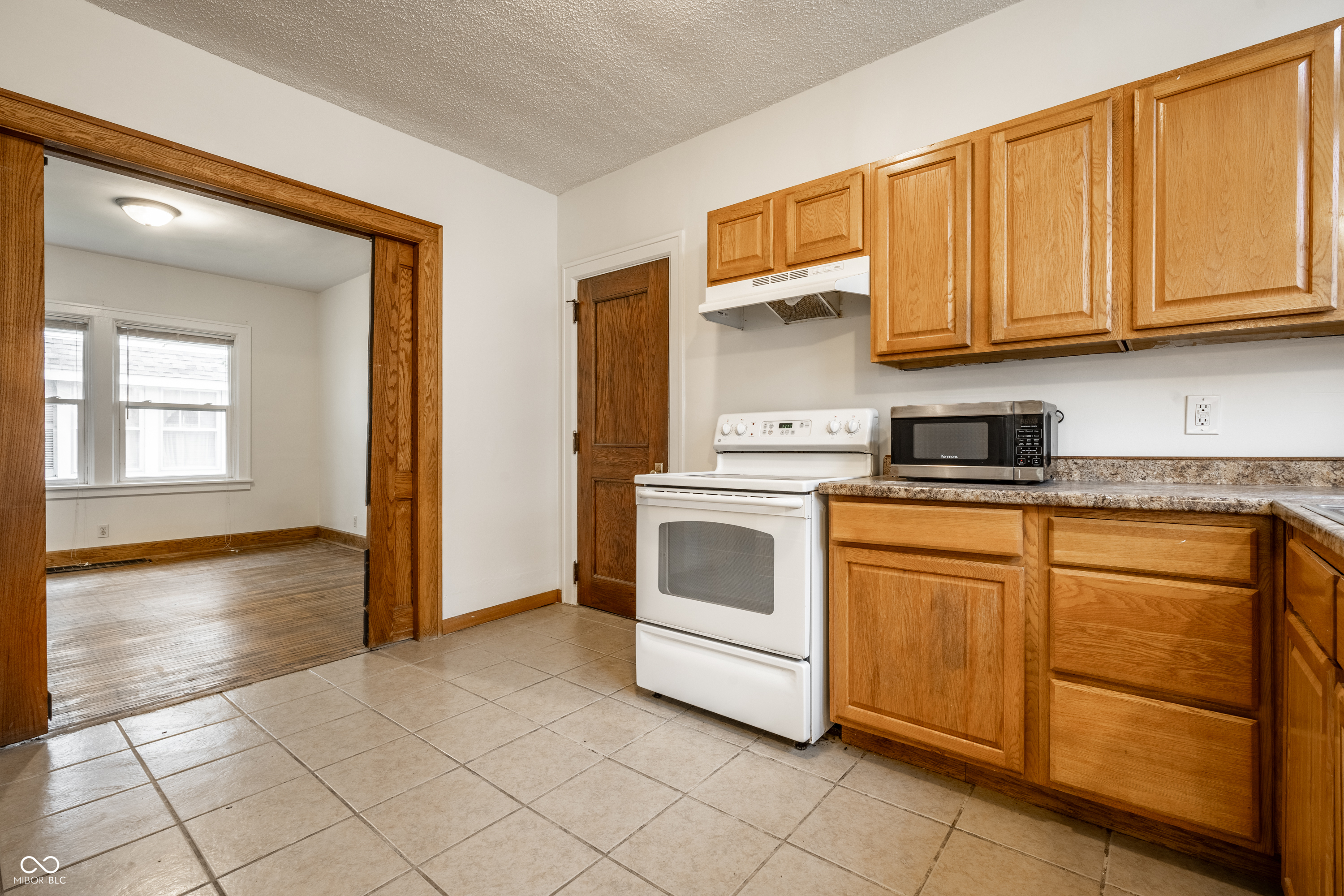 640 Berkley Road Indianapolis, IN 46208 - Photo 14 of 36