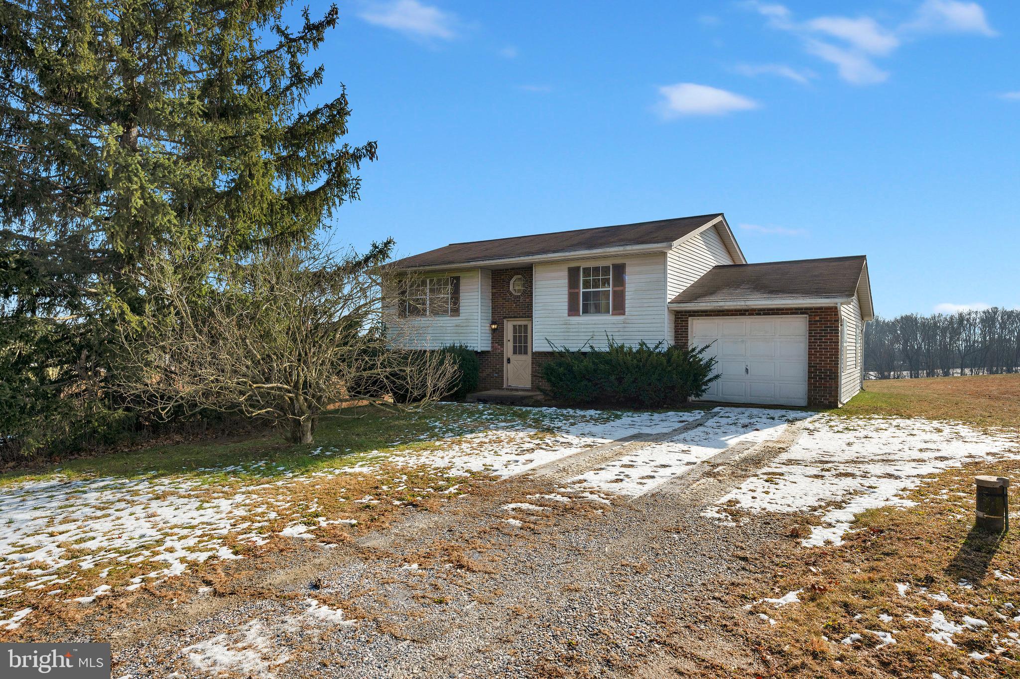 1011 Chapel Road New Windsor, MD 21776 - Photo 1 of 25 Gallery Image 1