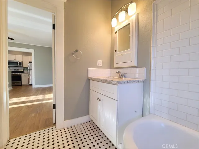 $1,695 | 24 West Olive Avenue, Redlands, CA 92373