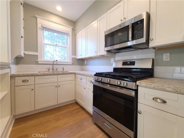 $1,695 | 24 West Olive Avenue, Redlands, CA 92373