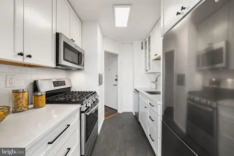 a close view of stove top oven