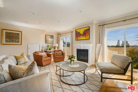 $1,399,000 | 1838 Westholme Avenue, Unit PH3, Los Angeles, CA 90025