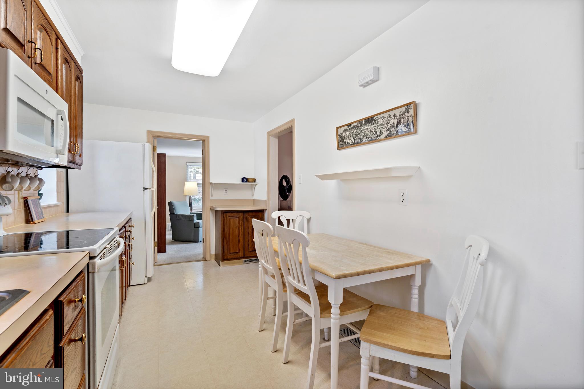 932 Clover Hill Road Wynnewood, PA 19096 - Photo 17 of 37 Gallery Image 17