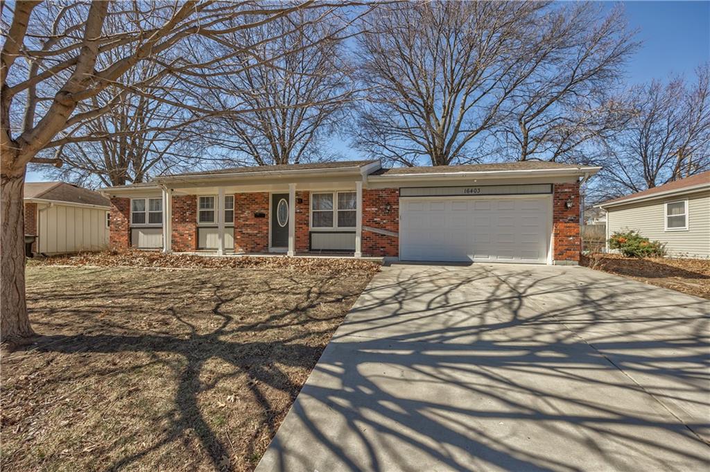 16403 East Ellison Way Independence, MO 64055 - Photo 2 of 27