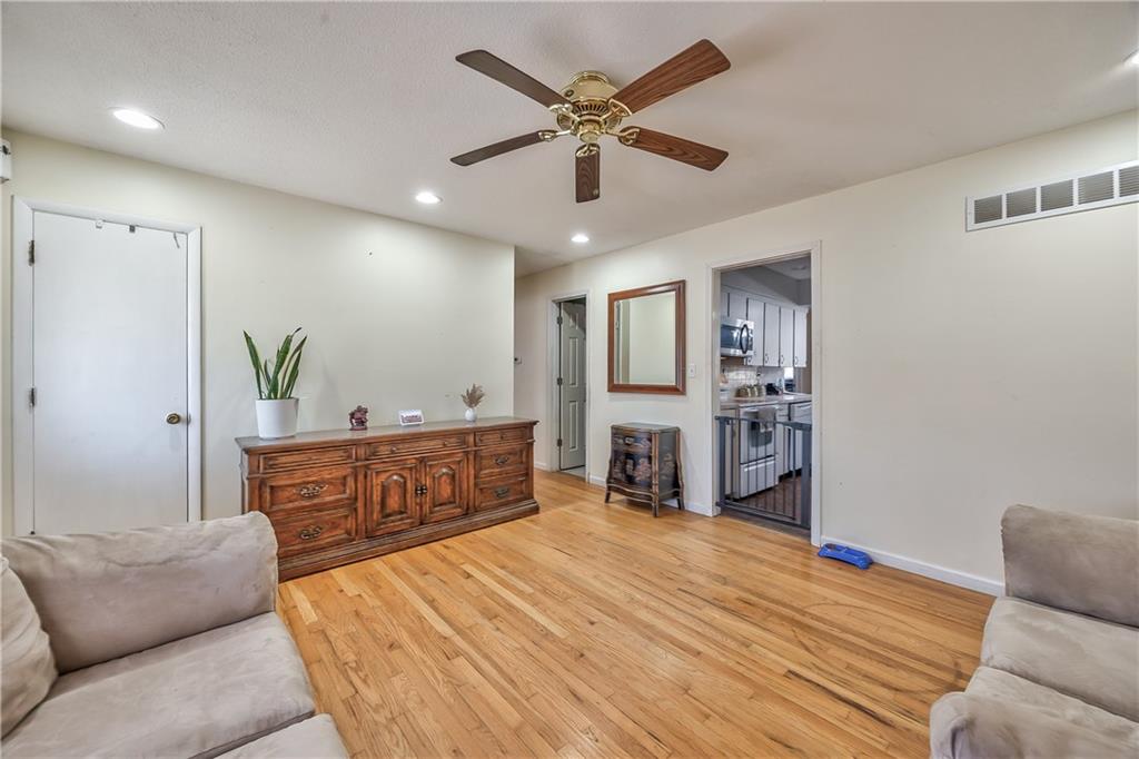 16403 East Ellison Way Independence, MO 64055 - Photo 6 of 27