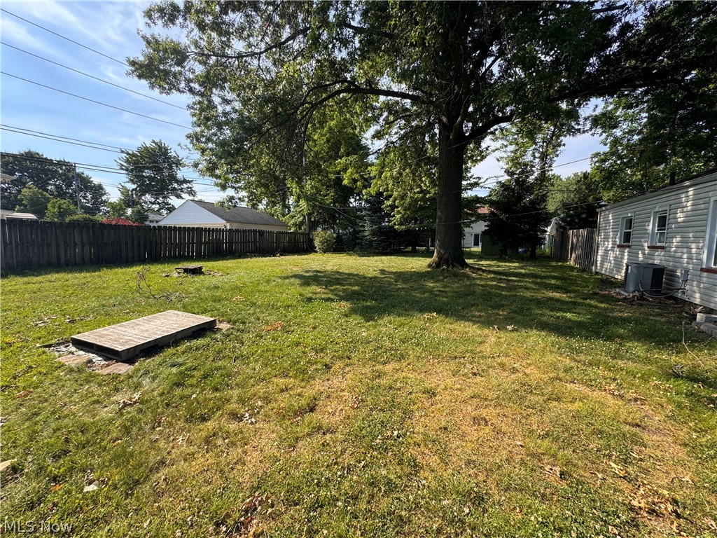 1723 Lander Road Mayfield Heights, OH 44124 - Photo 25 of 25 Back yard