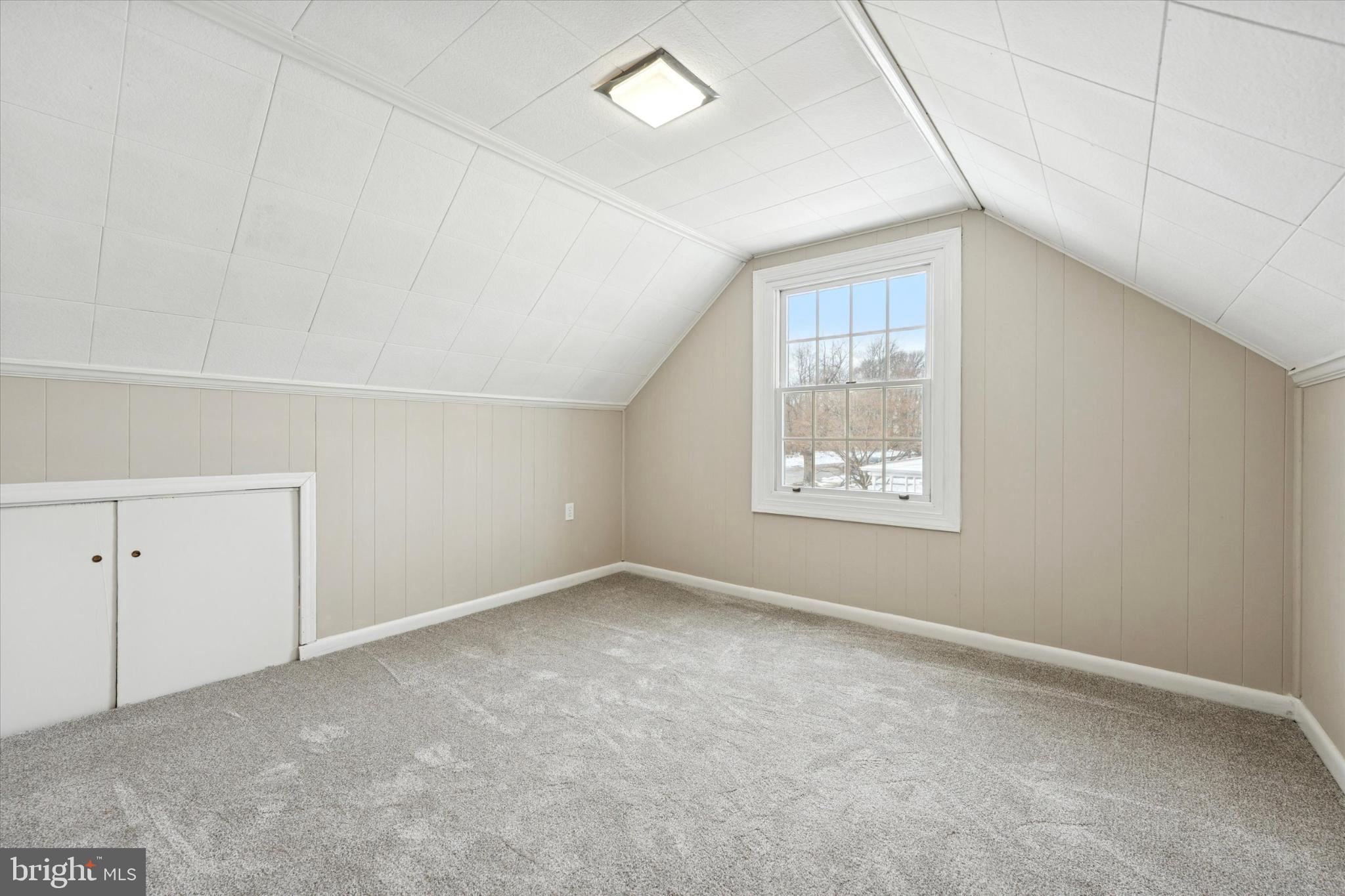 8711 Old Line Road Philadelphia, PA 19128 - Photo 15 of 21 an empty room with windows