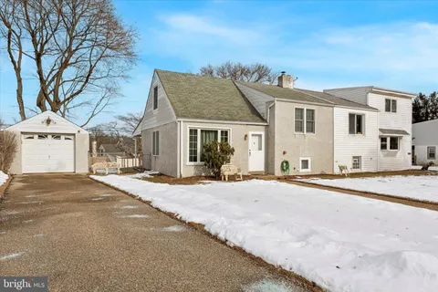 $2,500 | 8711 Old Line Road, Philadelphia, PA 19128