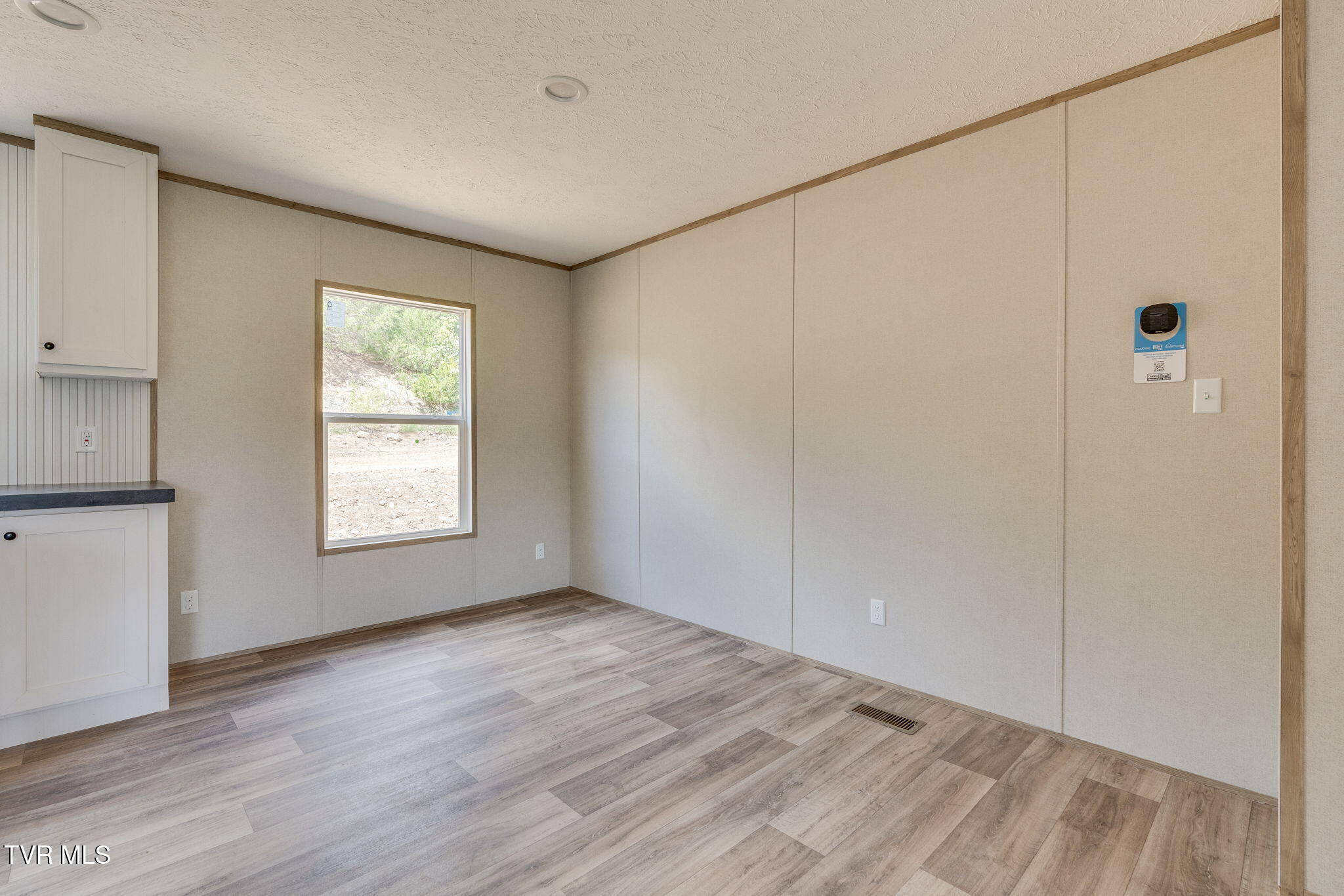 2145 Oakwood Road Midway, TN 37809 - Photo 11 of 27 011