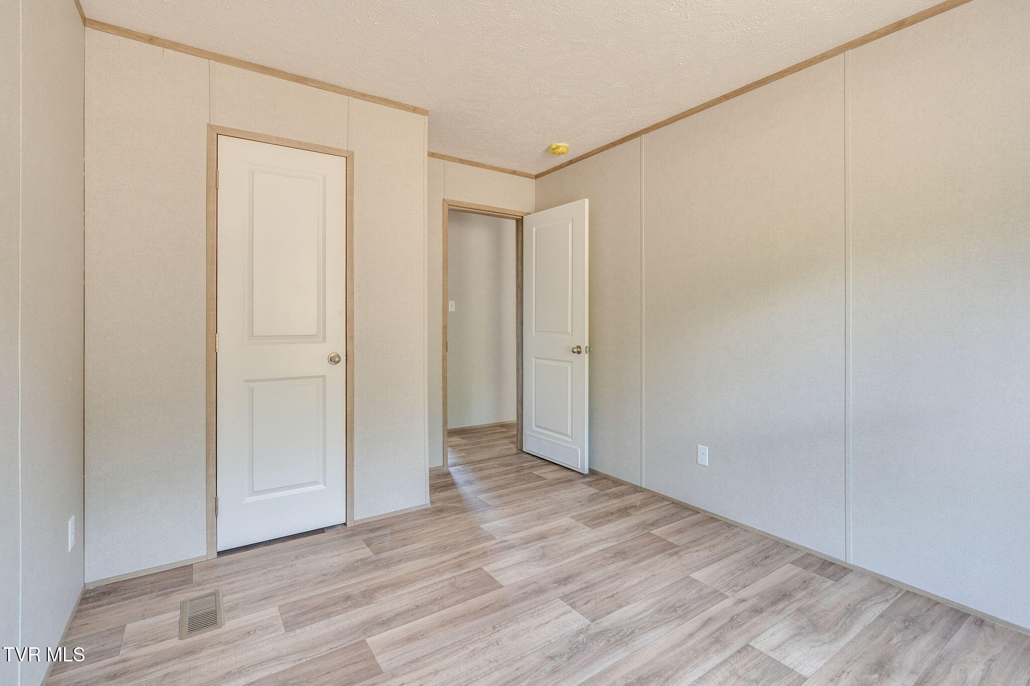 2145 Oakwood Road Midway, TN 37809 - Photo 19 of 27 017