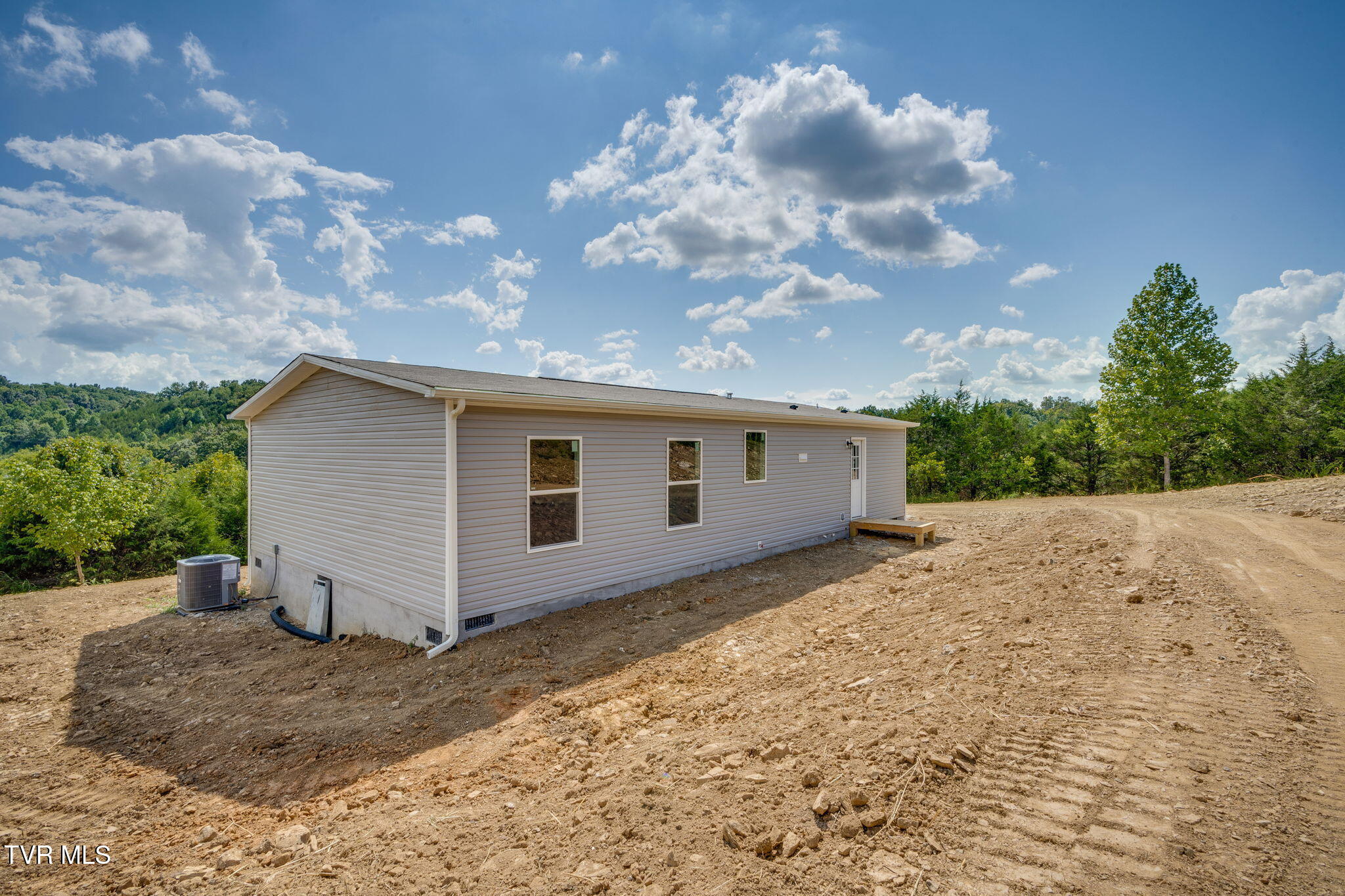 2145 Oakwood Road Midway, TN 37809 - Photo 4 of 27 025