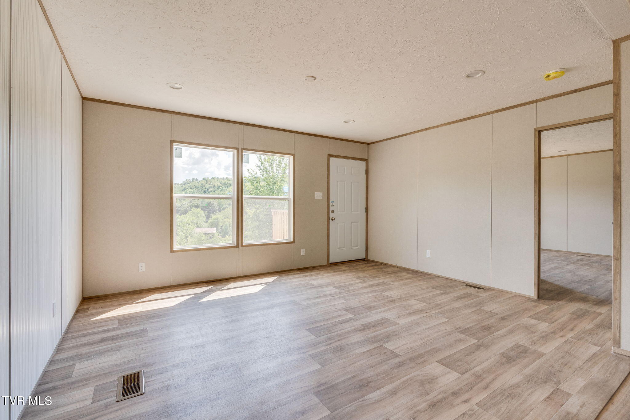 2145 Oakwood Road Midway, TN 37809 - Photo 8 of 27 006