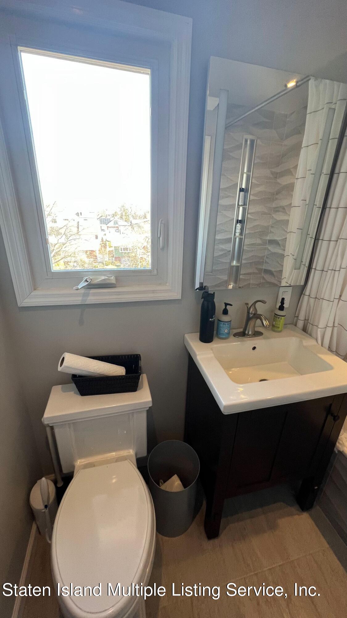 45 Ridge Avenue Staten Island, NY 10304 - Photo 17 of 32 ridge-bath2