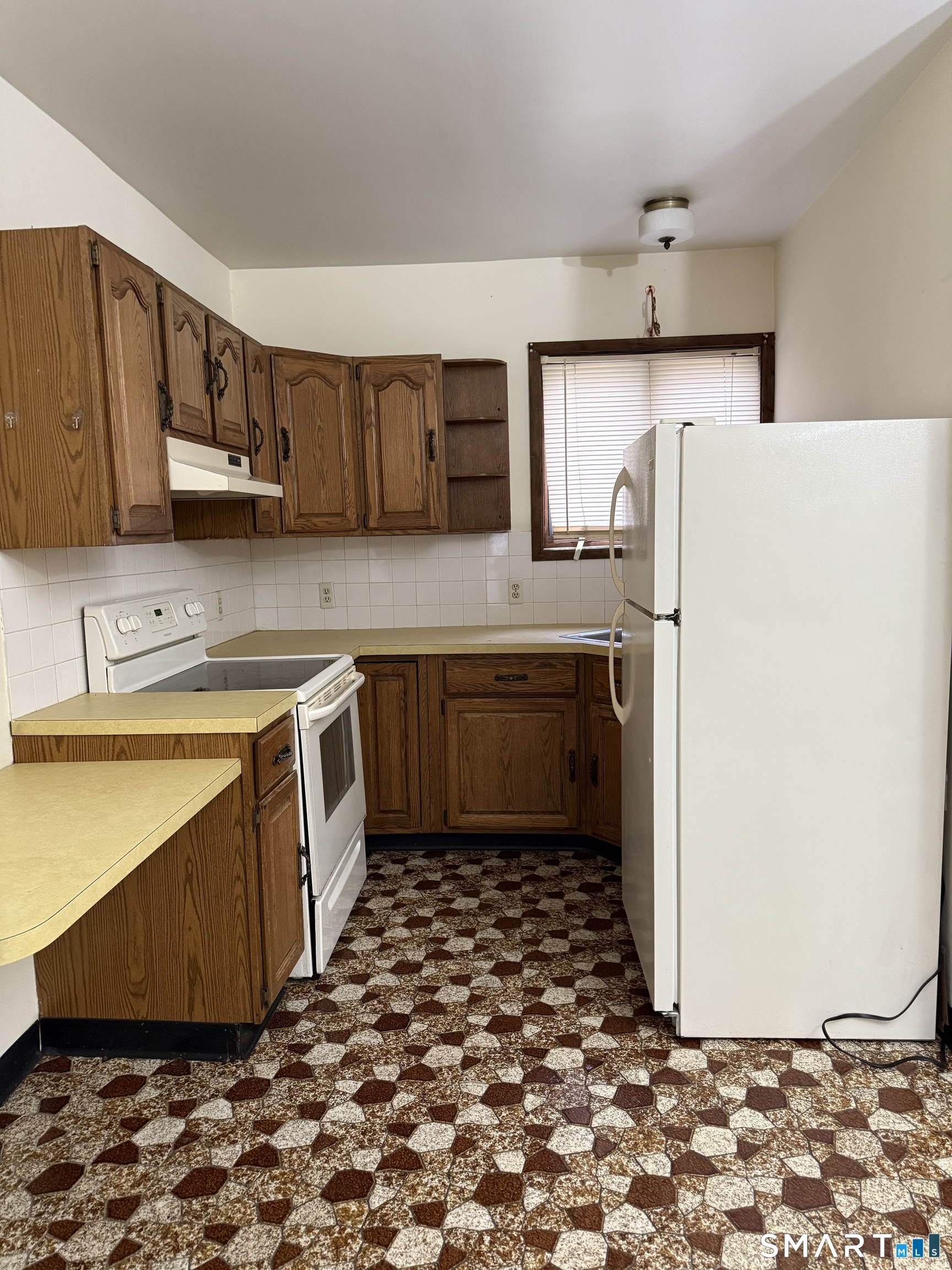 150 Scott Street Naugatuck, CT 06770 - Photo 5 of 12