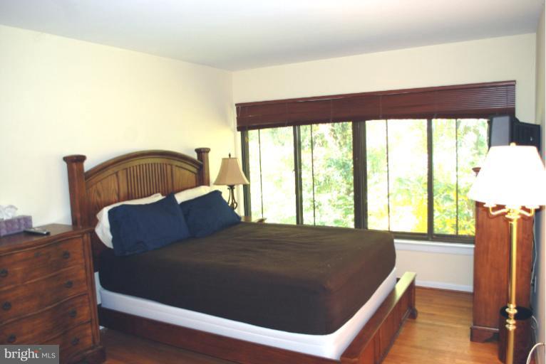 Bedroom (Master)