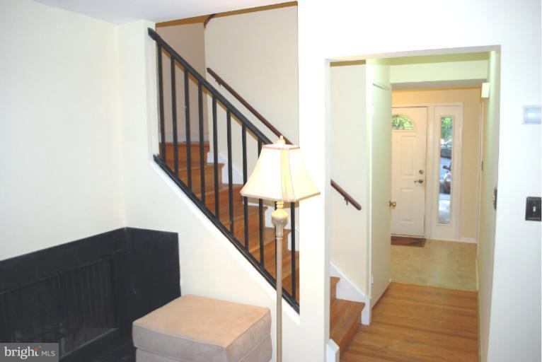 9602 Basket Ring Road Columbia, MD 21045 - Photo 8 of 17 Interior (General)