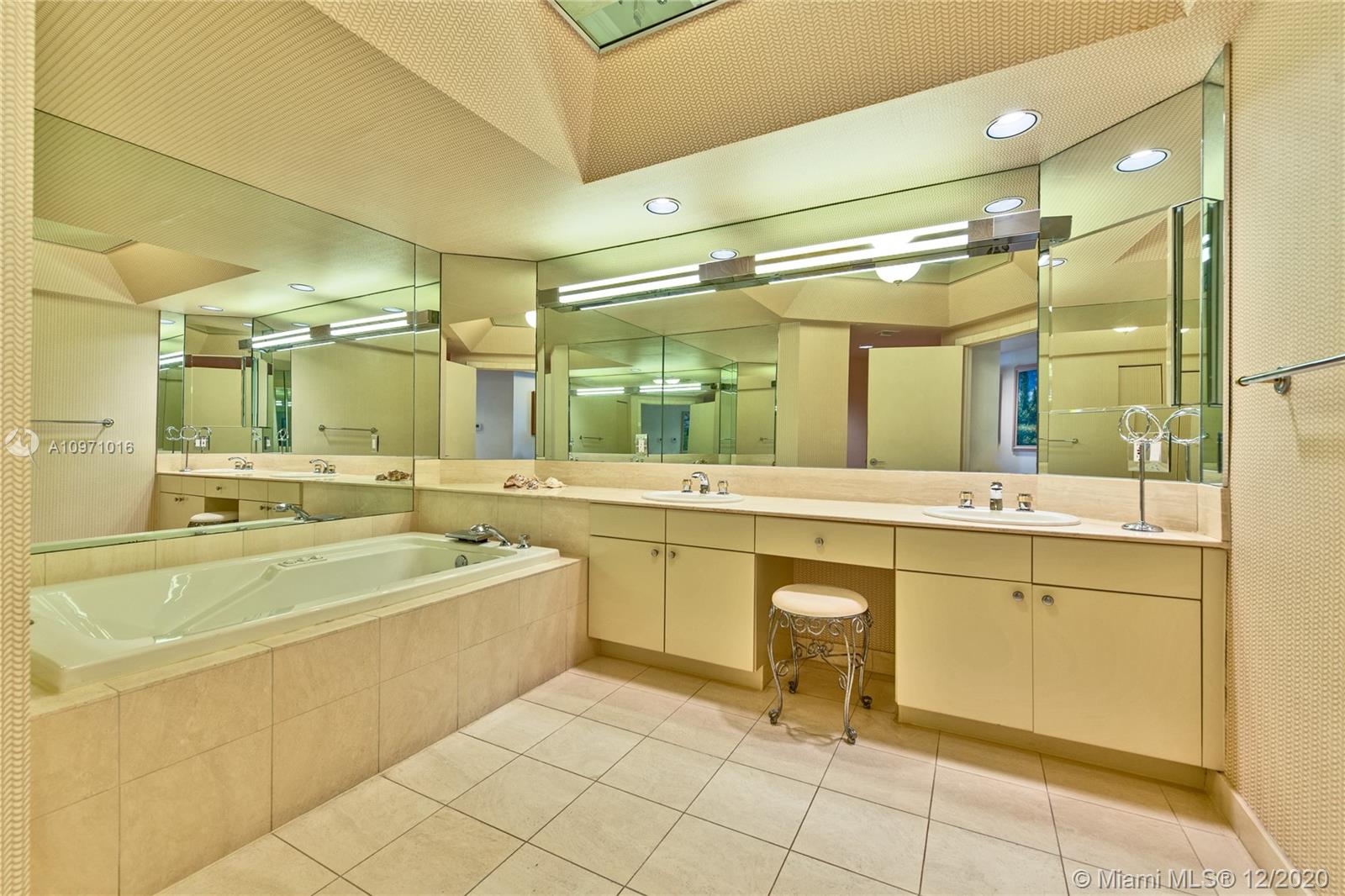 Williams Island Aventura, FL 33160 - Photo 21 of 32