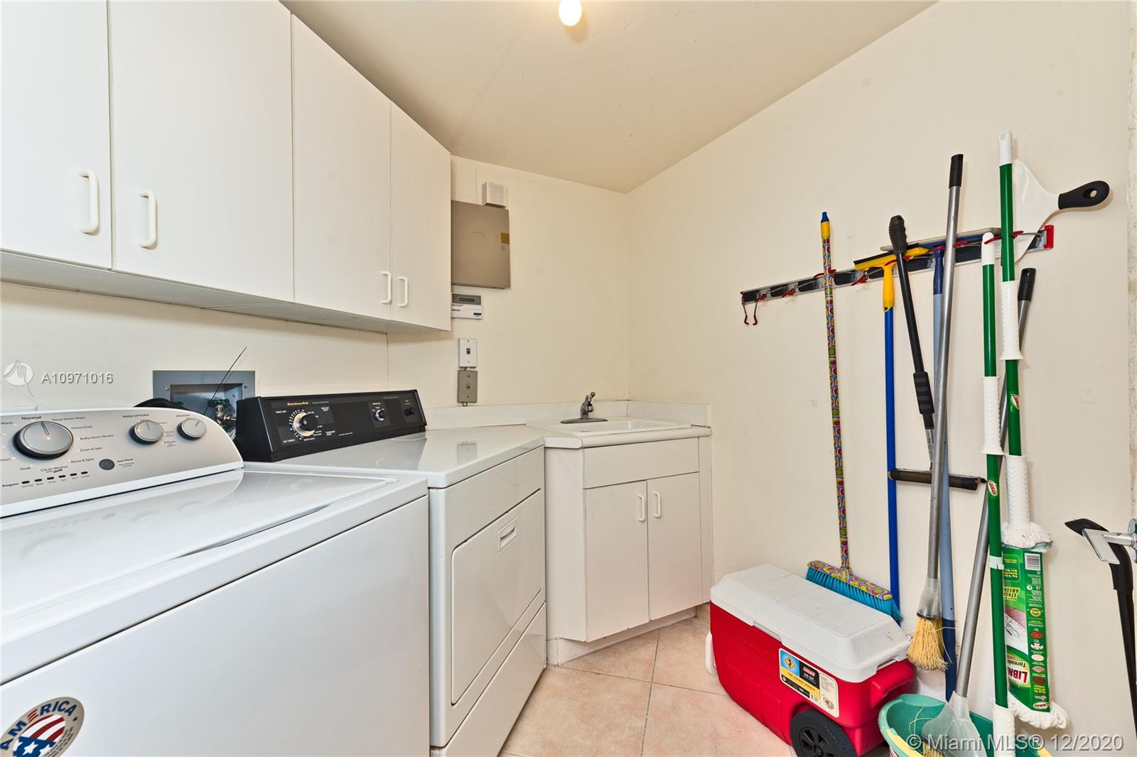 Williams Island Aventura, FL 33160 - Photo 30 of 32