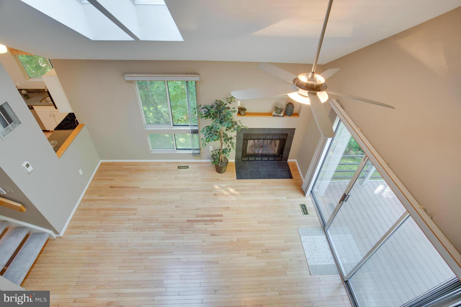 1679 Cedar Hollow Way Reston, VA 20194 - Photo 19 of 30 Living Room Overlook