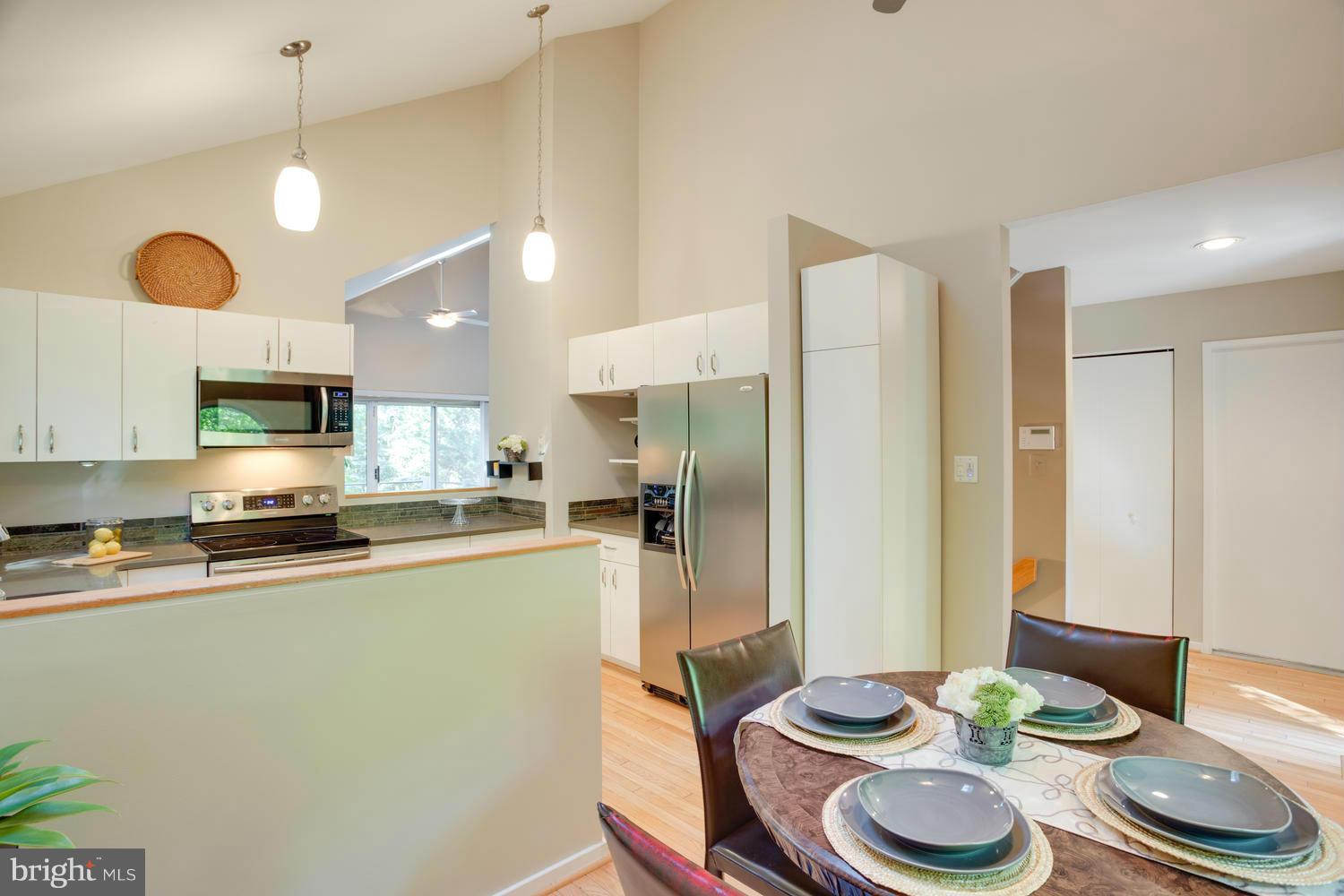 1679 Cedar Hollow Way Reston, VA 20194 - Photo 10 of 30 Dining Room