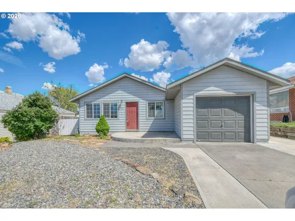 $279,900 | 808 Southeast 6th Street, Pendleton, OR 97801