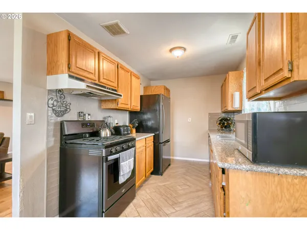 $279,900 | 808 Southeast 6th Street, Pendleton, OR 97801