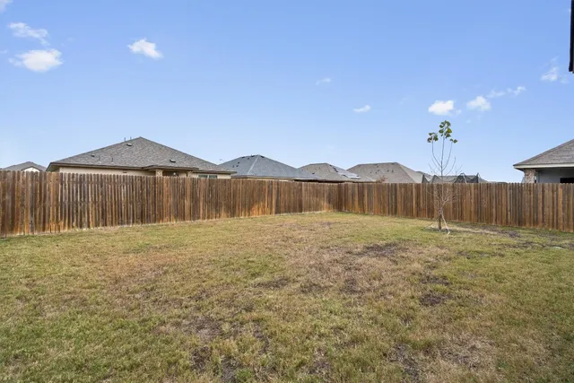 $369,000 | 132 Nathaniel Drive, Taylor, TX 76574