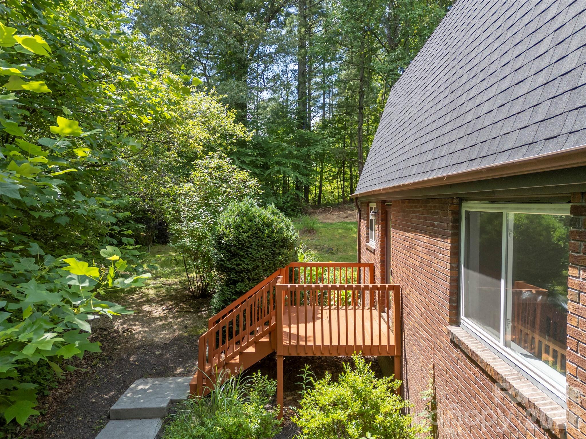 3276 Howard Gap Road Hendersonville, NC 28792 - Photo 4 of 48