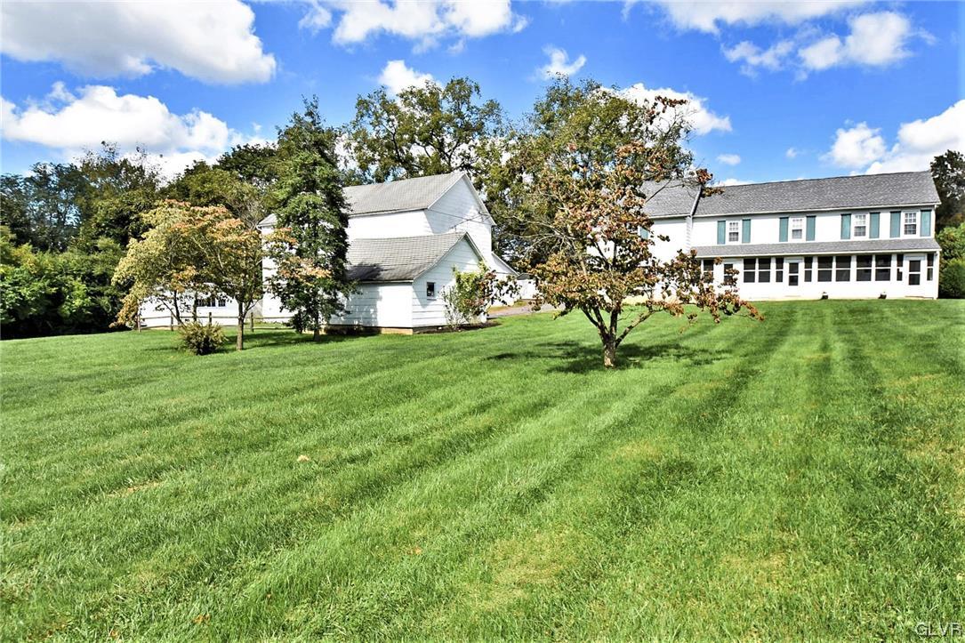 3145 Altonah Road Bethlehem, PA 18017 - Photo 2 of 48 Gallery Image 2