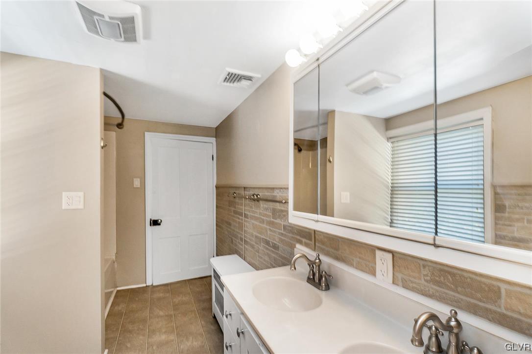 3145 Altonah Road Bethlehem, PA 18017 - Photo 39 of 48 Gallery Image 39