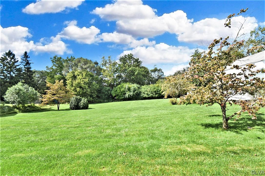 3145 Altonah Road Bethlehem, PA 18017 - Photo 6 of 48 Gallery Image 6