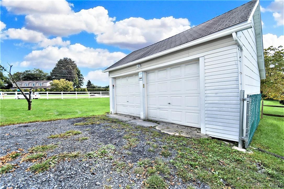 3145 Altonah Road Bethlehem, PA 18017 - Photo 9 of 48 Gallery Image 9