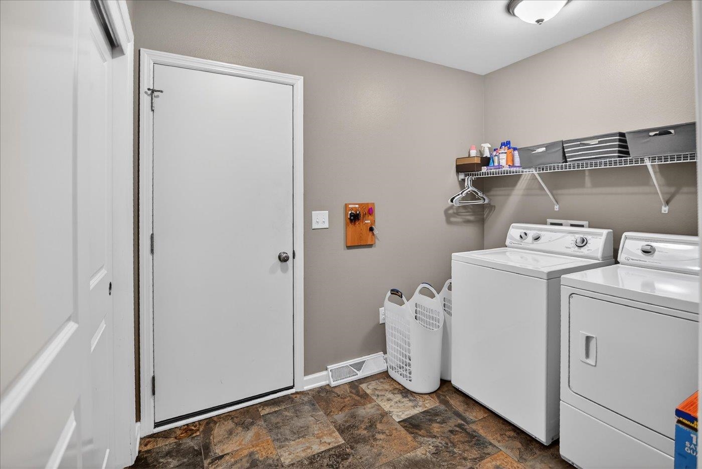 965 North Perry Parkway Oregon, WI 53575 - Photo 23 of 66