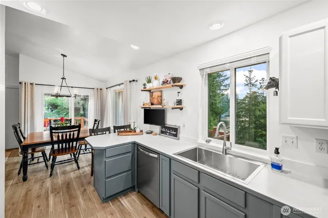 $499,950 | 90 East Treasure Island Drive, Allyn, WA 98524