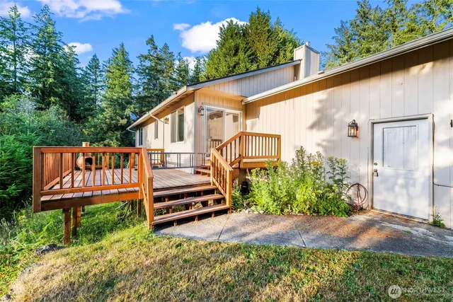 $499,950 | 90 East Treasure Island Drive, Allyn, WA 98524