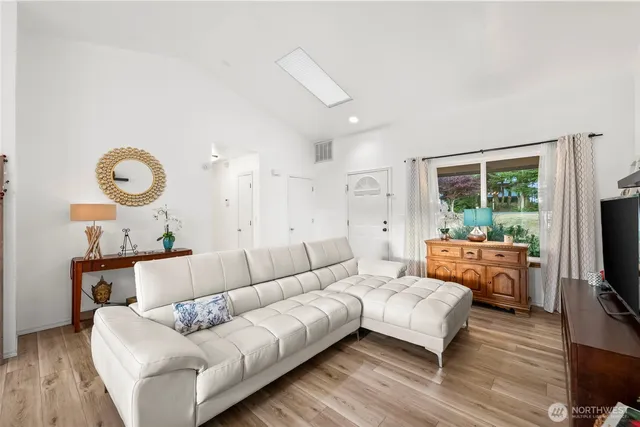 $499,950 | 90 East Treasure Island Drive, Allyn, WA 98524