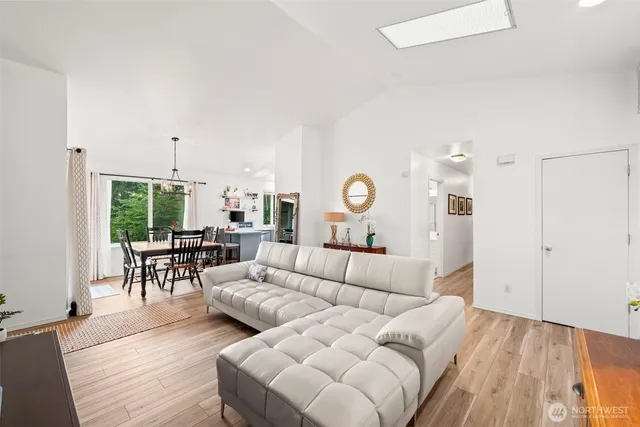 $499,950 | 90 East Treasure Island Drive, Allyn, WA 98524