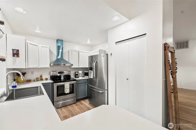 $499,950 | 90 East Treasure Island Drive, Allyn, WA 98524