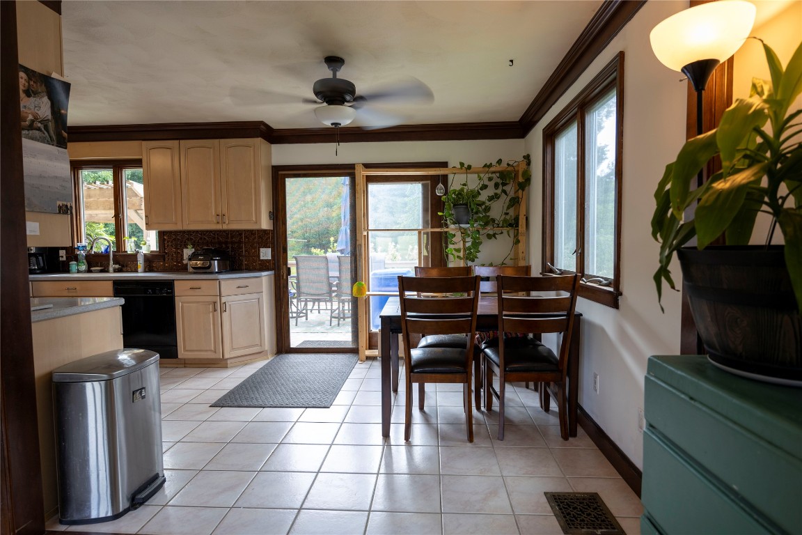 1124 Foster Valley Road Owego, NY 13827 - Photo 7 of 37