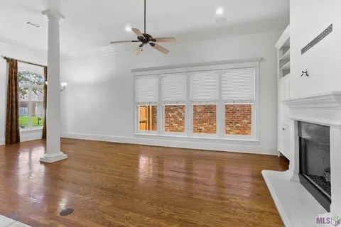 $359,000 | 10777 Woodland Oaks Drive, Baton Rouge, LA 70809