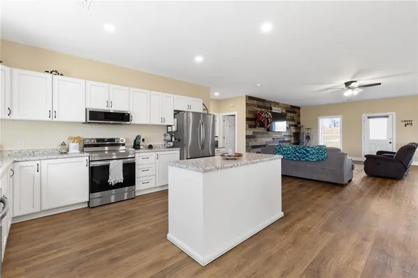 $314,500 | 2710 Northeast Hwy CC, Leeton, MO 64761